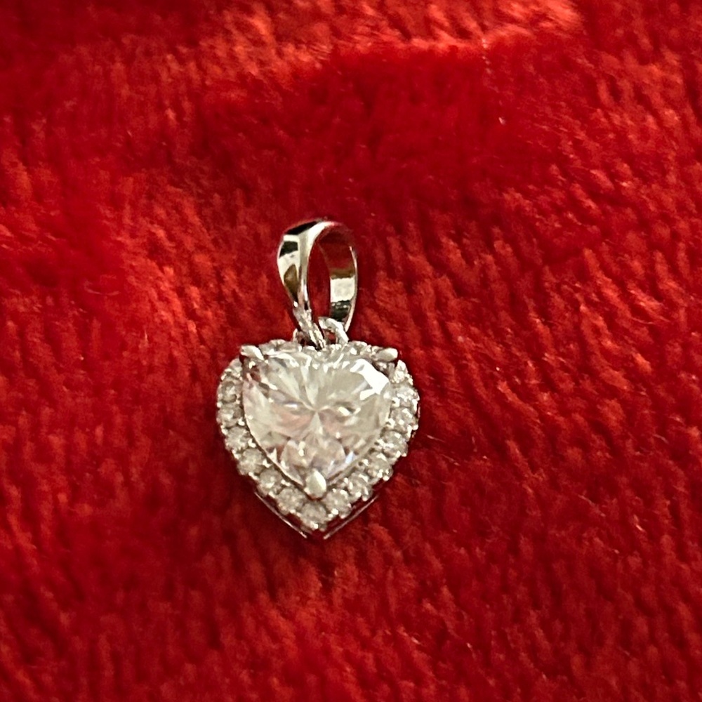 Luxury Moissanite‎ diamond Heart Pendant